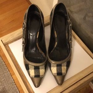 Burberry pumps (quilted pattern) - authentic